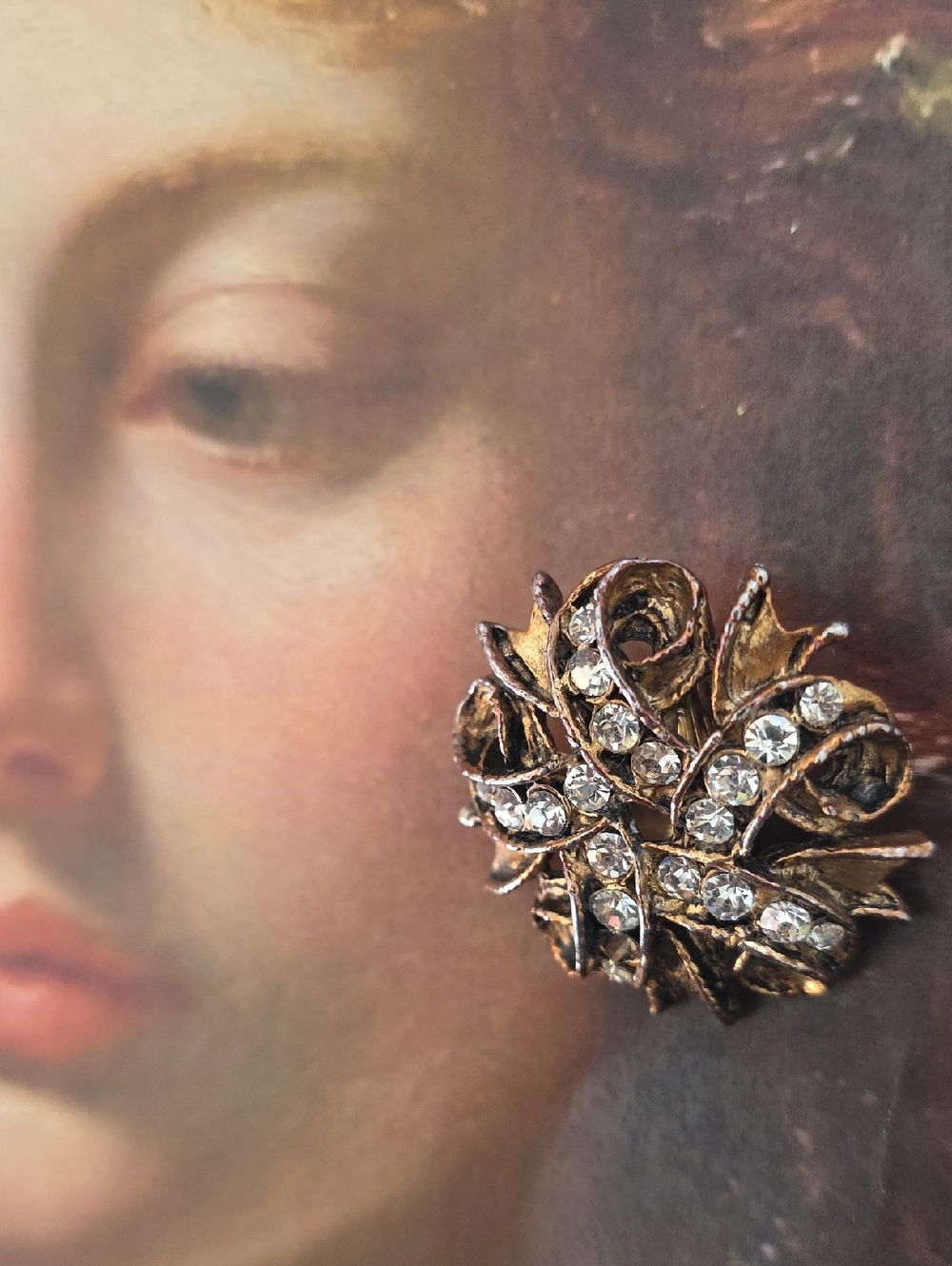 Vintage-Inspired Statement Gold-Brass tone Ribbon Rhinestones Clip on Earings